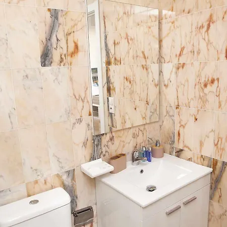 A 100m De Playa Piscina Y Todos Los Servicios Apartamento Torrox