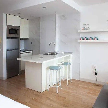 A 100m De Playa Piscina Y Todos Los Servicios Apartamento Torrox